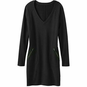Athleta black long sleeved dress size MT